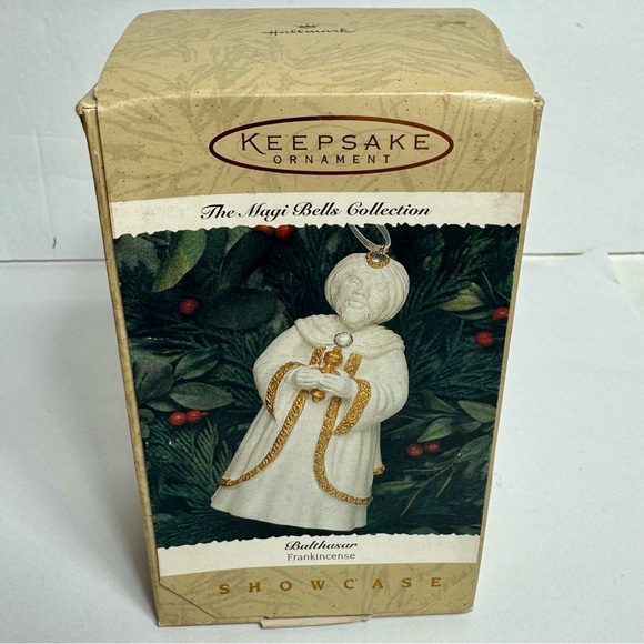 Hallmark Other - 1996 Magi Bells - Balthasar (Frankincense)
1996 HALLMARK PREMIUM ORNAMENT